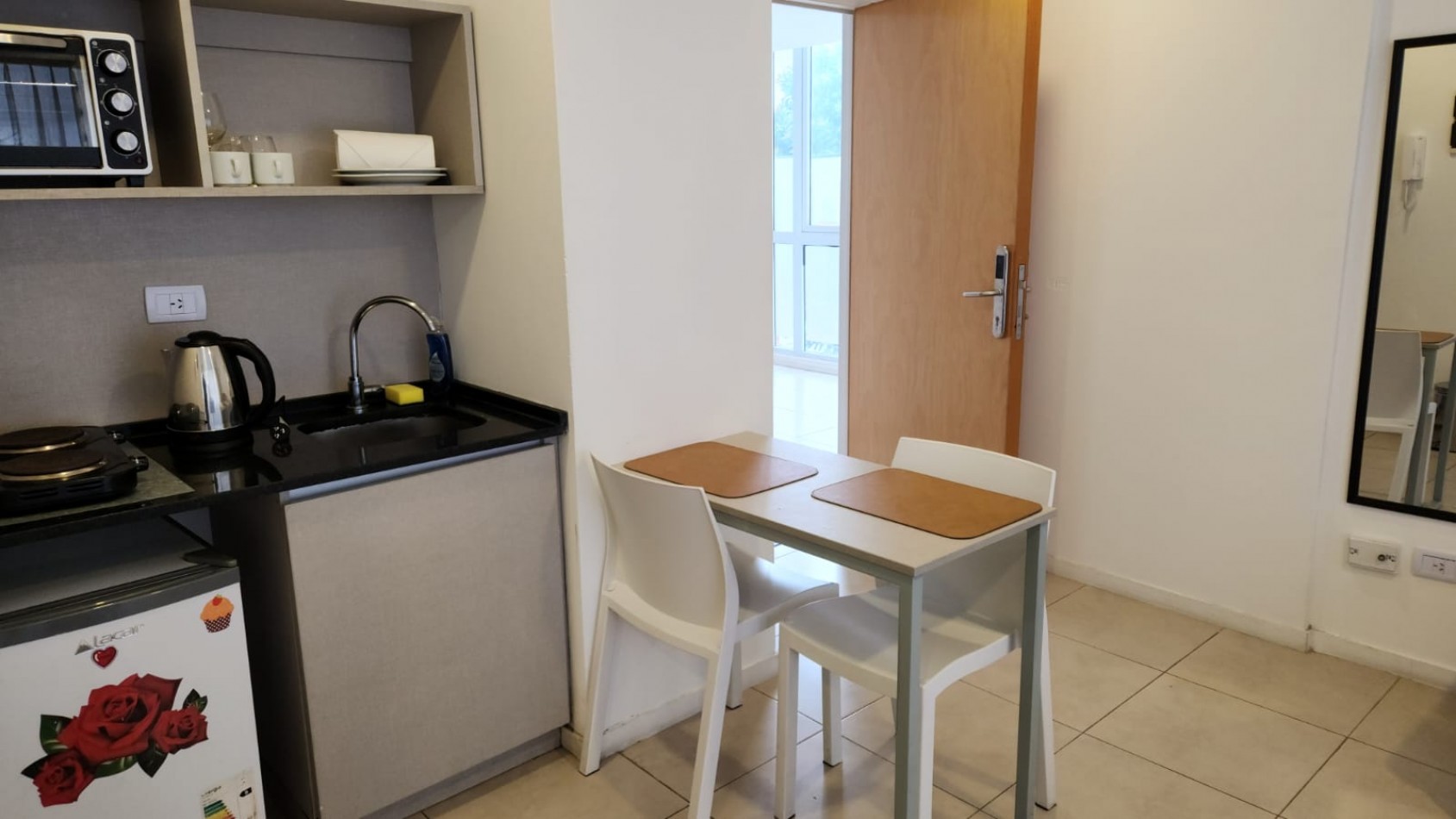 Departamento amoblado - Balcarce 608