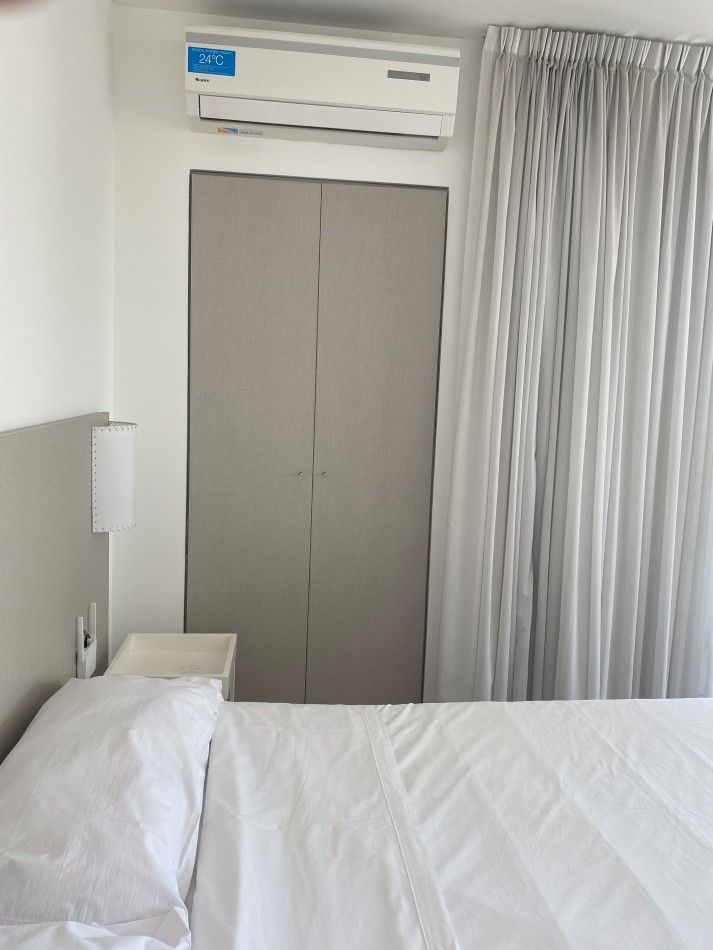 Departamento Amoblado en Congreso - Monoambiente Grande con doble Balcon. 